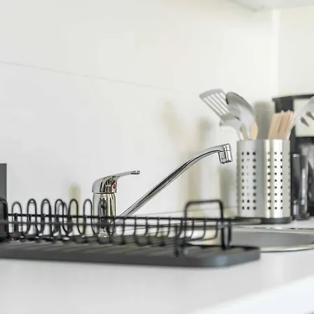 Apartment Authentic Minimalistic Near La Union By Rems Malaga