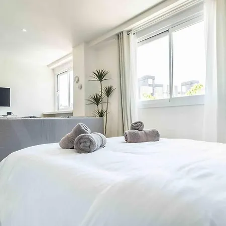 Authentic Minimalistic Near La Union By Rems * Malaga