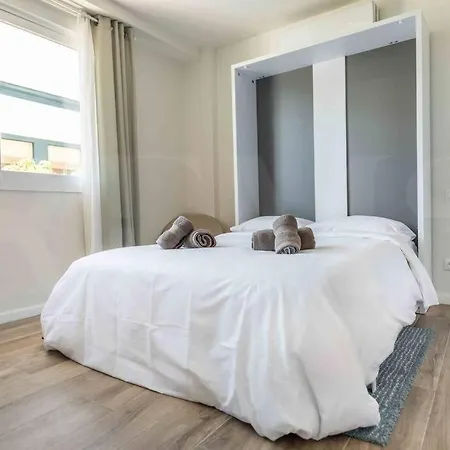 Apartment Authentic Minimalistic Near La Union By Rems *